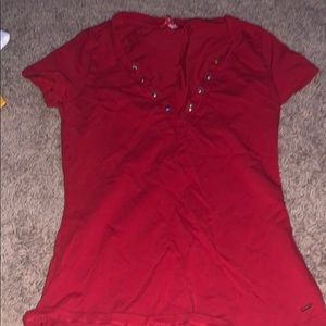 red guess t-shirt